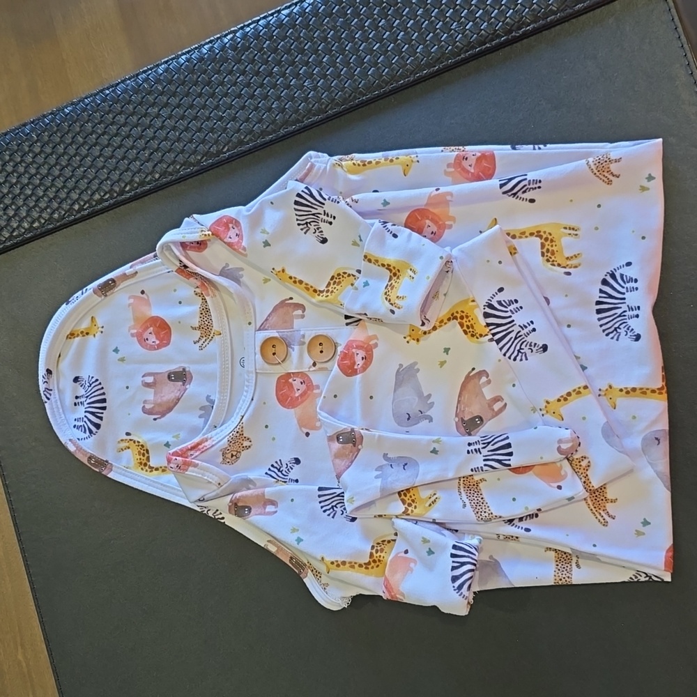 CADE LANE SAFARI PARTYBABY KNOT GOWN/ HAT